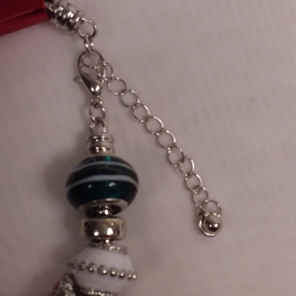 Happy Holidays Beaded Christmas Bracelet - Picture 4 of 4